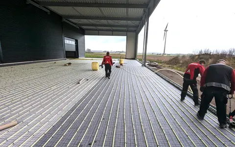 Flächenheizung Industrie Montage