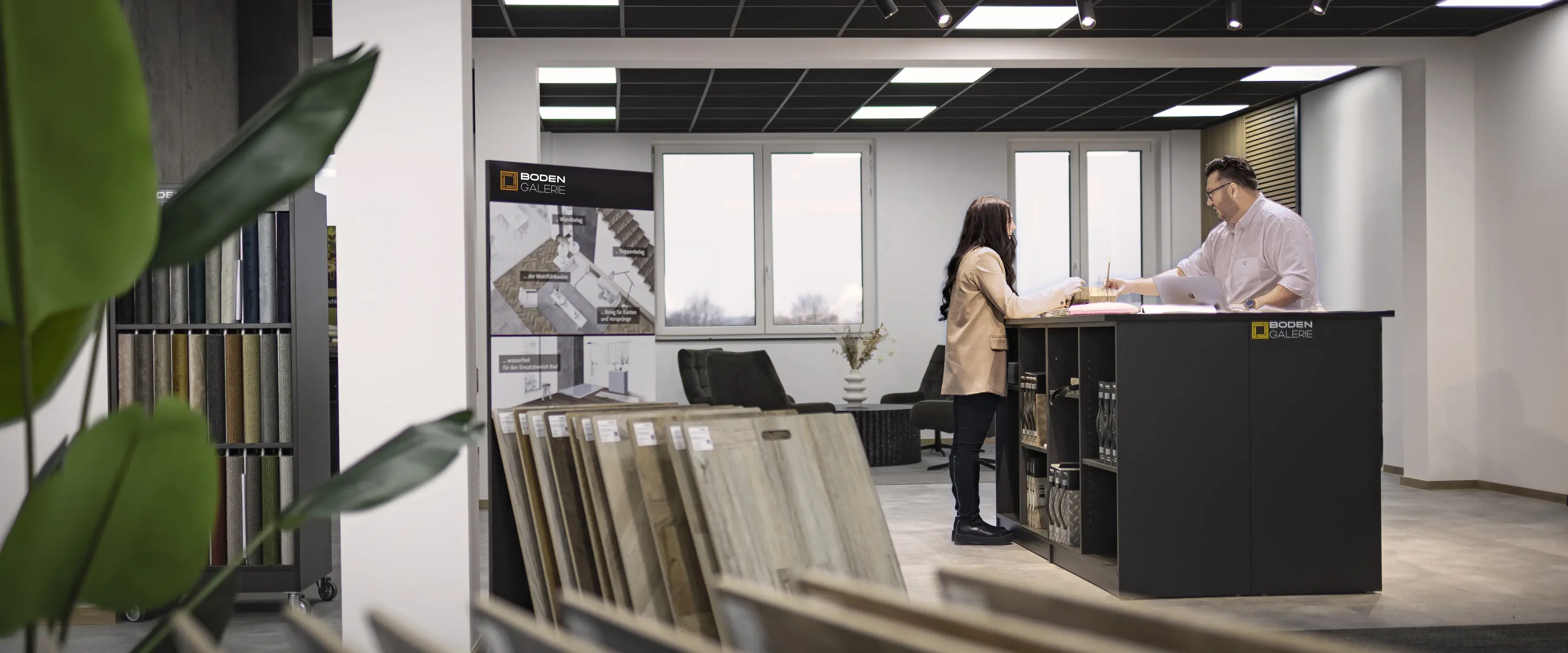 Ausstellung Bodengalerie mit INNOTECH-Berater