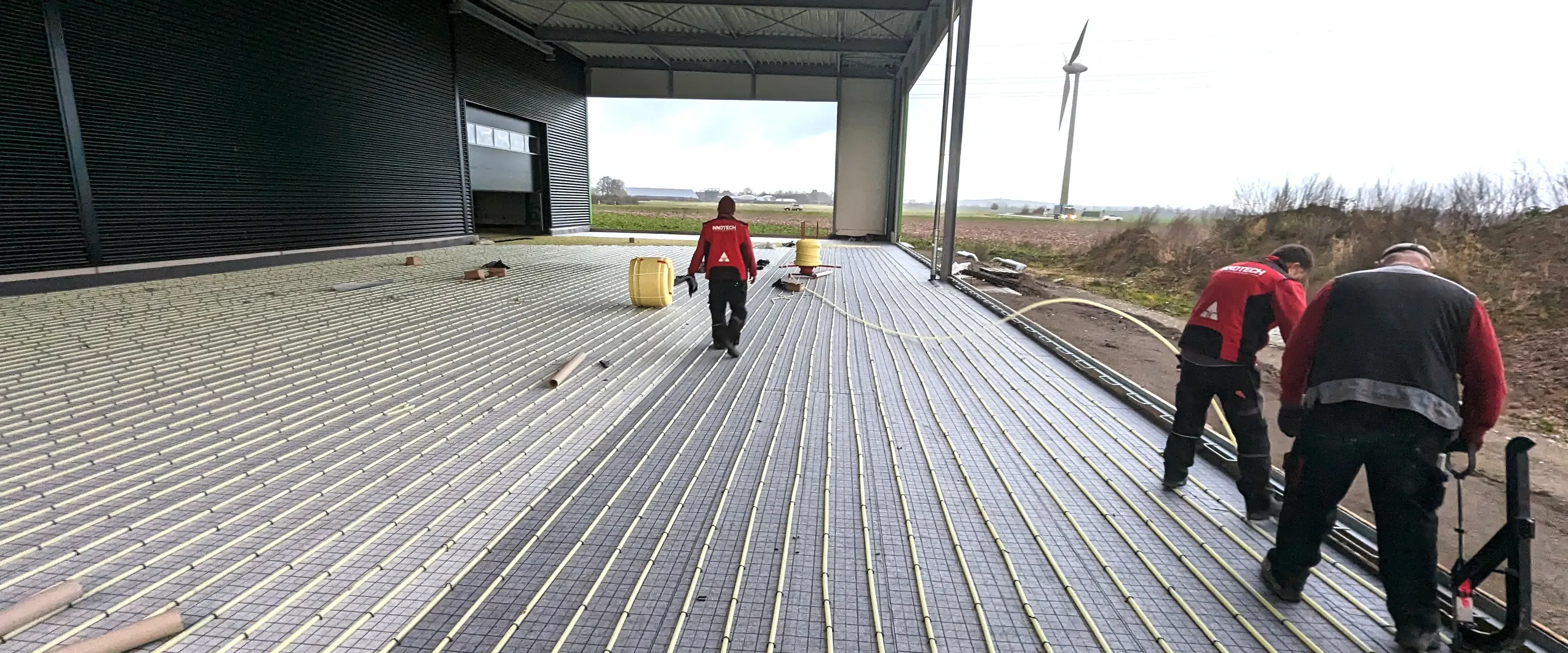Montage Industriefußbodenheizung – INNOTECH